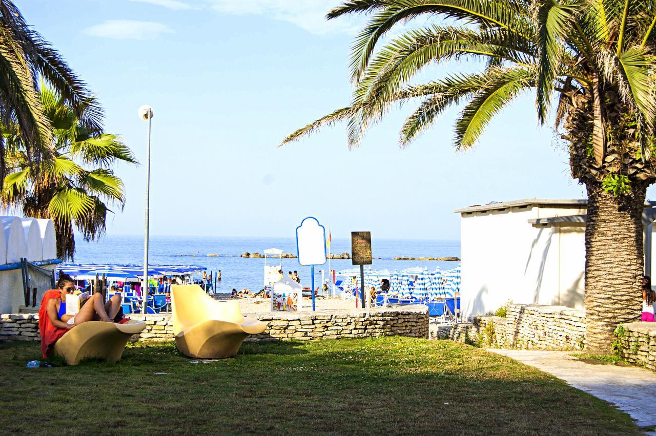 سان بنيديتّو ديل ترونتو B&B Incanto Sotto Il Mare المظهر الخارجي الصورة