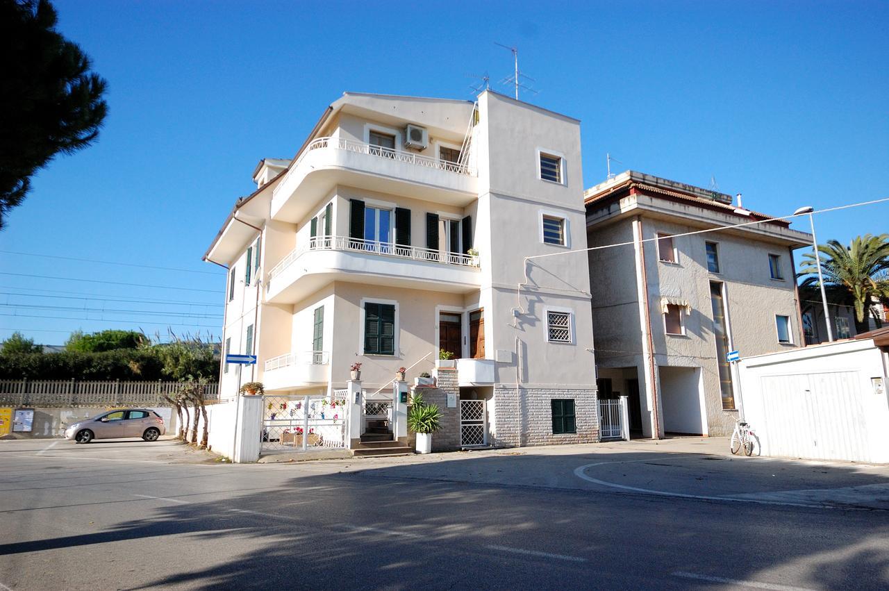 سان بنيديتّو ديل ترونتو B&B Incanto Sotto Il Mare المظهر الخارجي الصورة